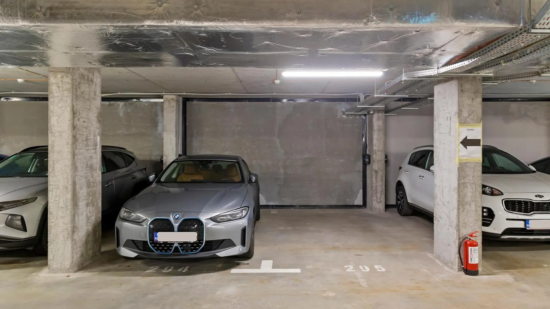 Mido Park Apartment With Private Parking & Self Check-In Bucharest