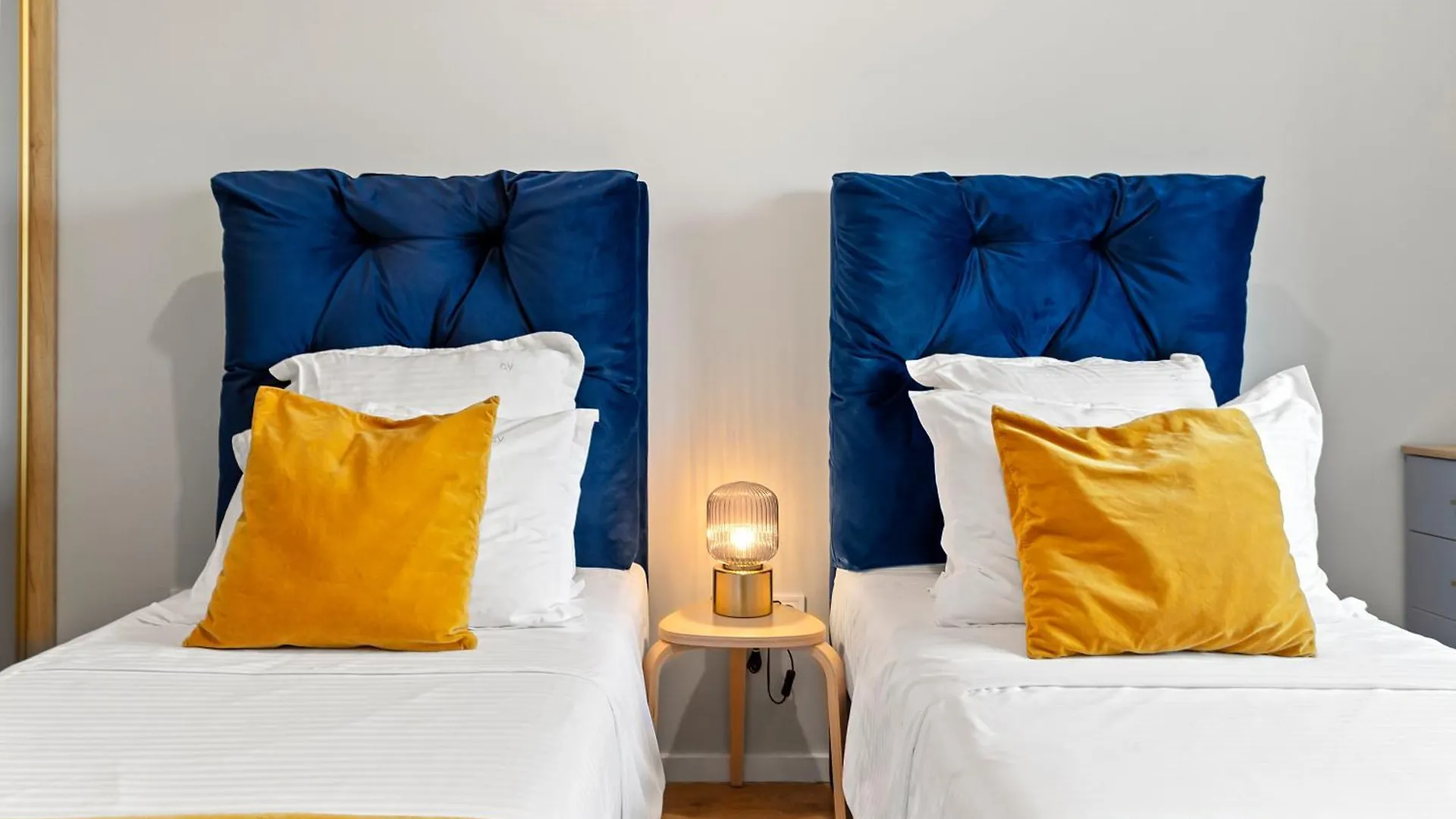 Mido Park Apartment With Private Parking & Self Check-In Bucharest