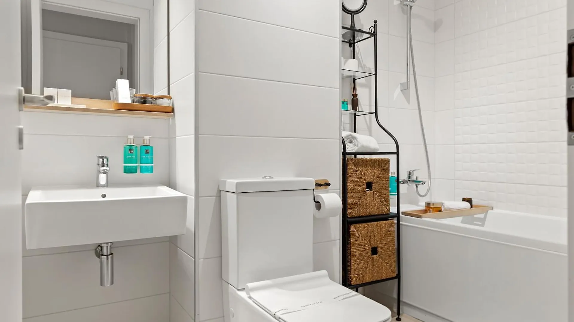 Mido Park Apartment With Private Parking & Self Check-In Bucharest Romania