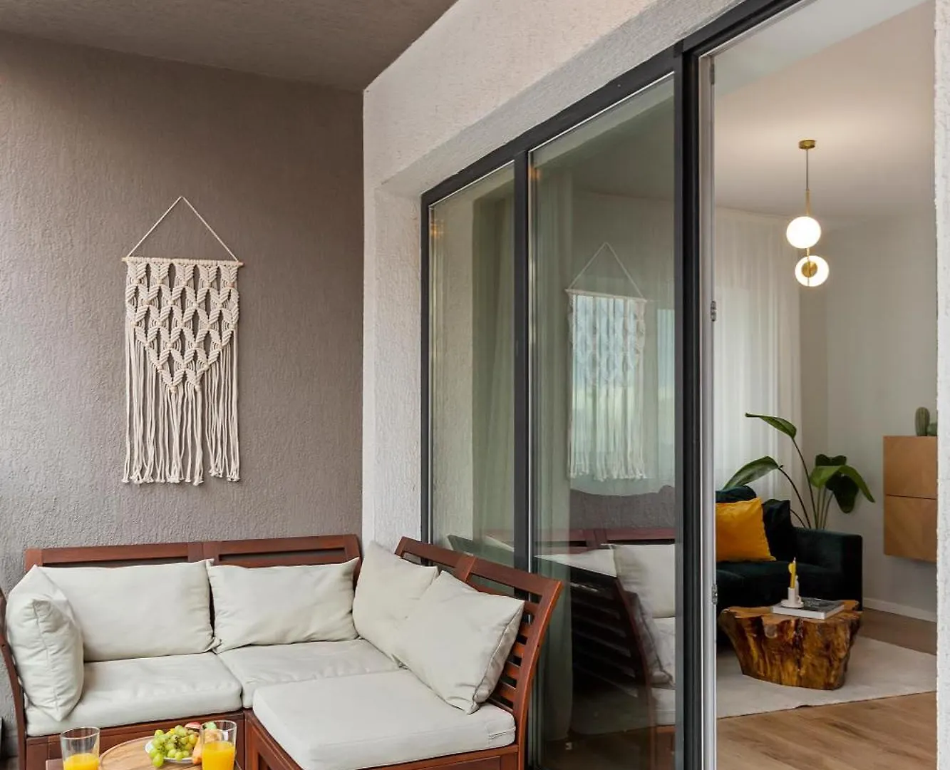 Mido Park Apartment With Private Parking & Self Check-In Bucharest